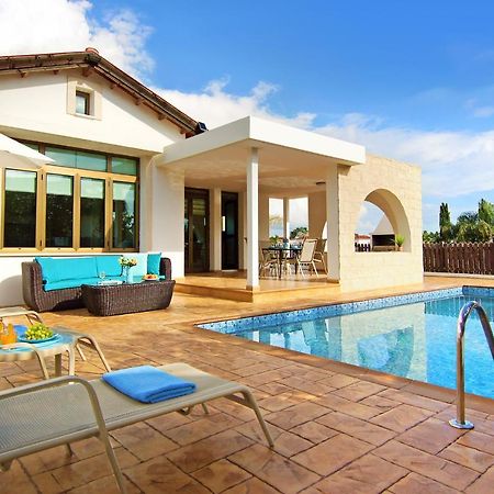 Villa Merry Ayia Napa Exteriör bild