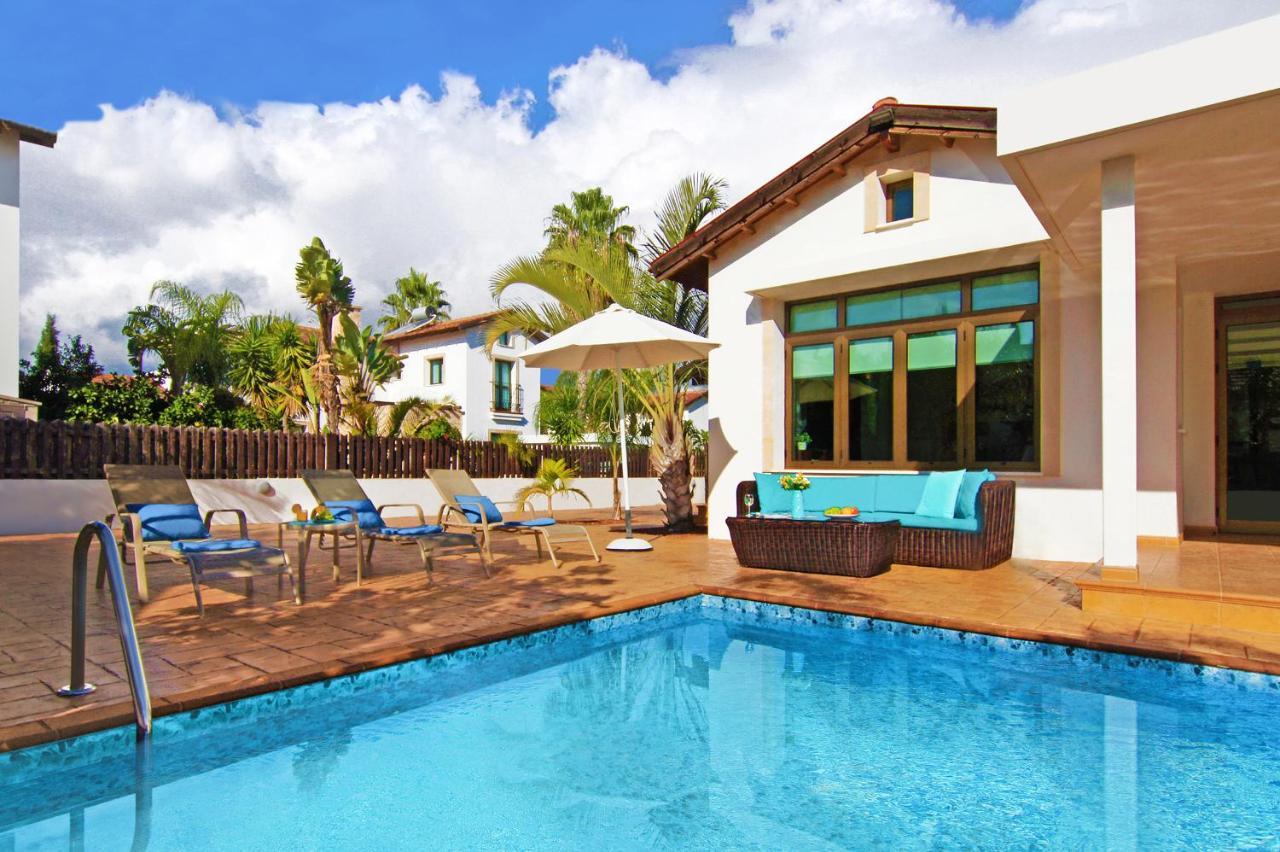 Villa Merry Ayia Napa Exteriör bild