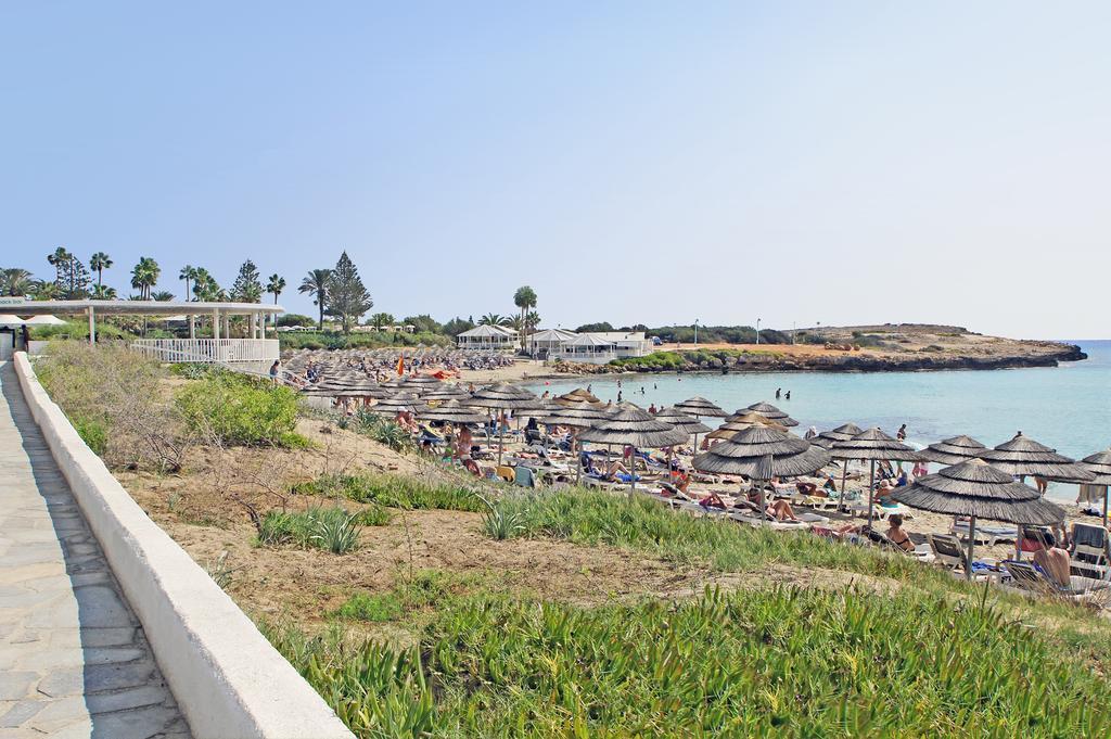 Villa Merry Ayia Napa Exteriör bild